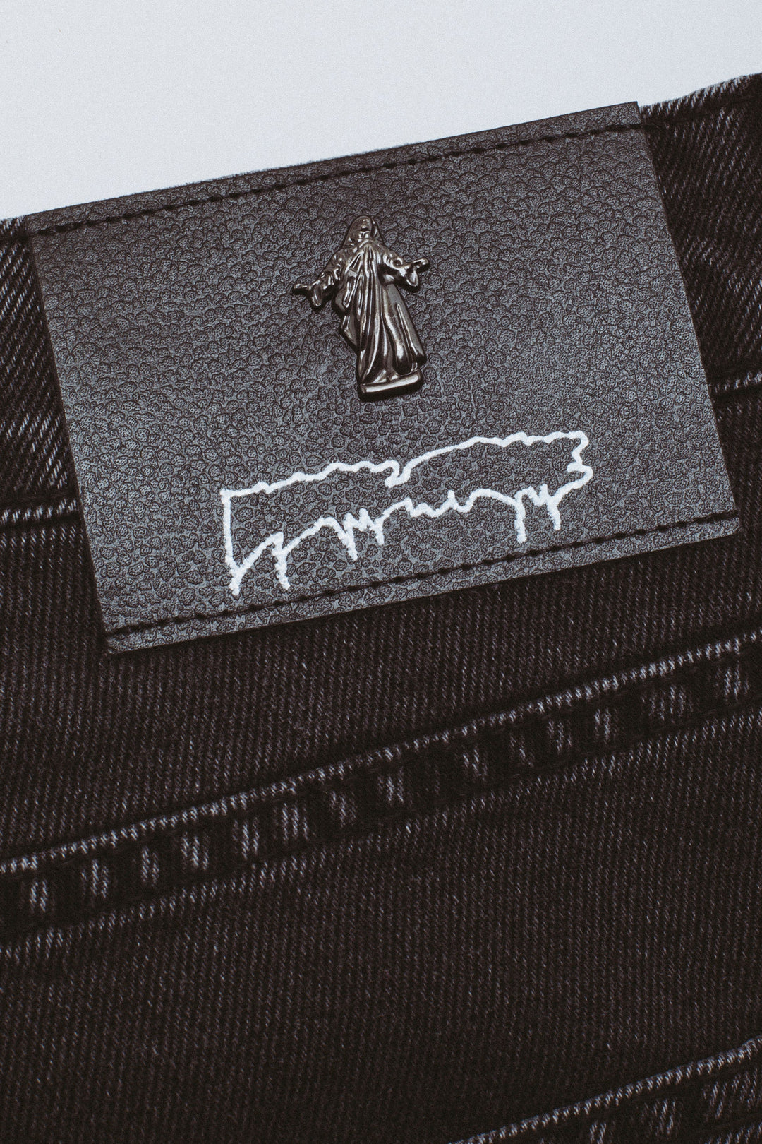 Fecke Dirtwashed Grey Denim Jeans